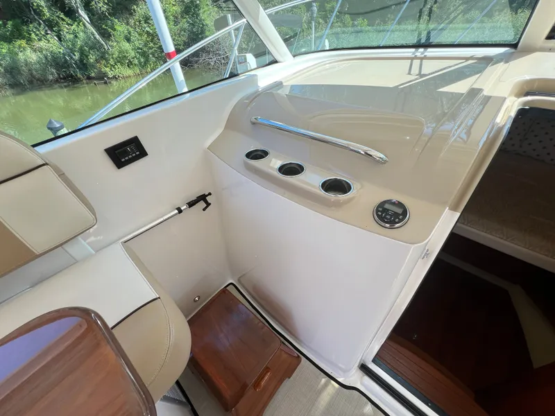 Slide: The Image of Tiara 3100 Coronet 2013 - 30