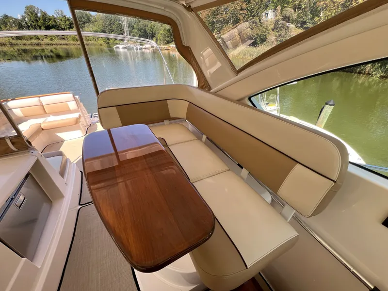 Slide: The Image of Tiara 3100 Coronet 2013 - 31