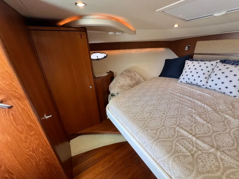 Slide: The Image of Tiara 3100 Coronet 2013 - 35