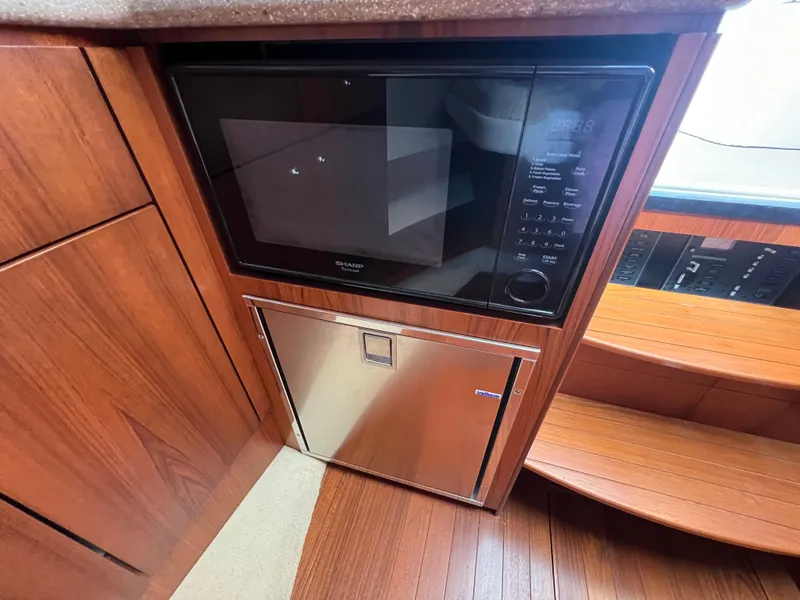 Slide: The Image of Tiara 3100 Coronet 2013 - 43