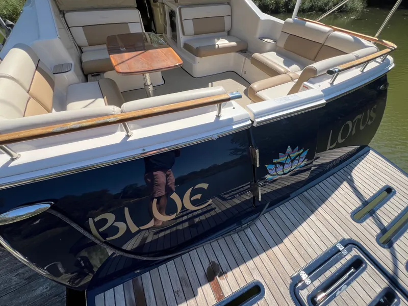 Slide: The Image of Tiara 3100 Coronet 2013 - 5