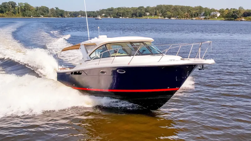 Slide: The Image of Tiara 3100 Coronet 2013 - 65