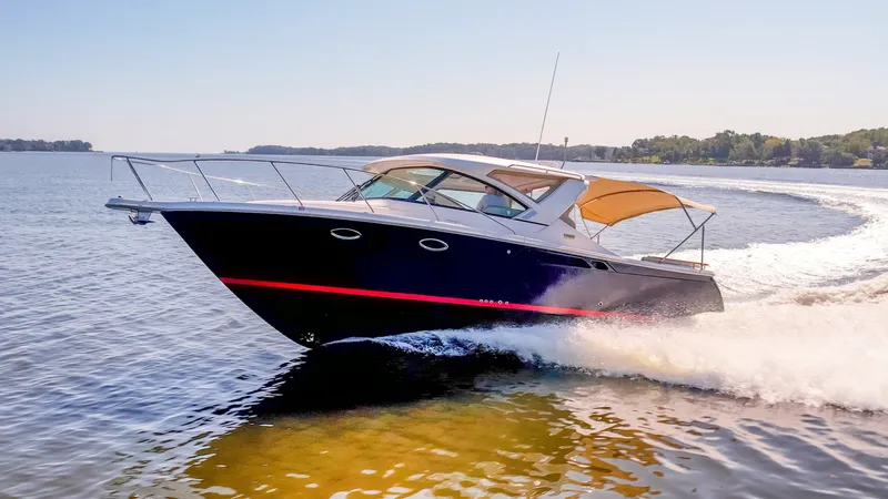 Slide: The Image of Tiara 3100 Coronet 2013 - 70