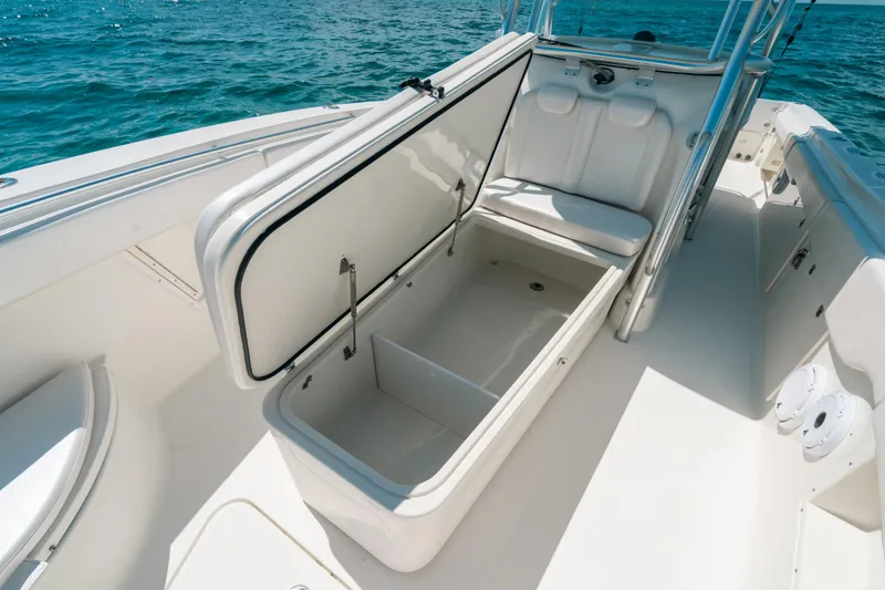 Slide: The Image of 2008 Hydra-Sports Vector 3300 CC boat interior with open storage compartment. - 30