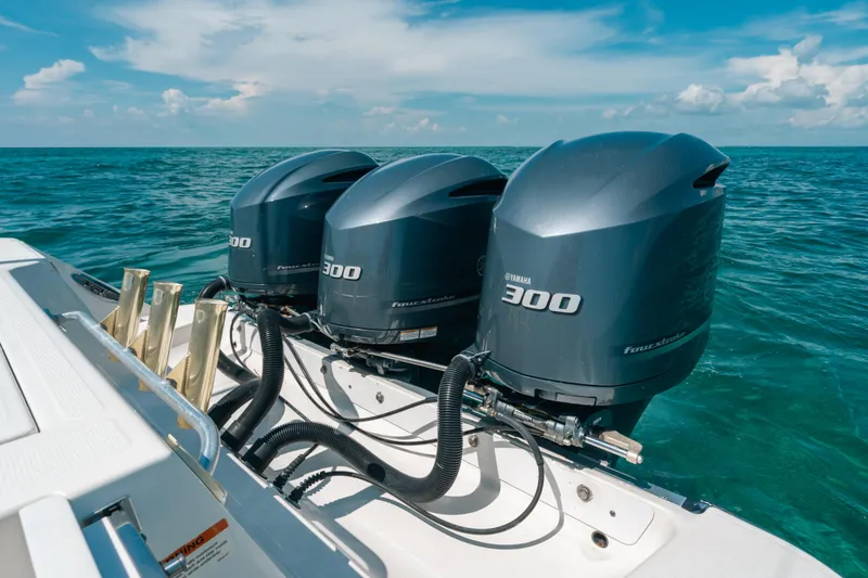 Slide: The Image of 2008 Hydra-Sports Vector 3300 CC with triple Yamaha 300 engines on open sea. - 34