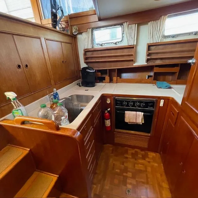 Slide: The Image of Grand Banks 42 Motoryacht 1999 - 25