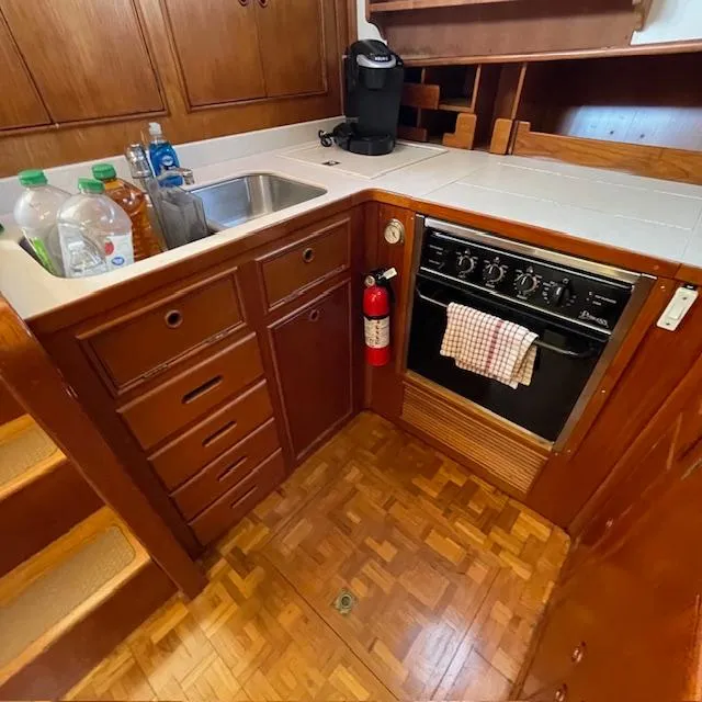 Slide: The Image of Grand Banks 42 Motoryacht 1999 - 31