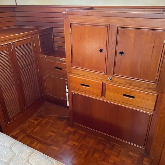 Slide: The Image of Grand Banks 42 Motoryacht 1999 - 38