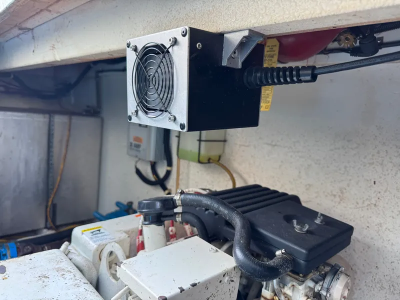 Slide: The Image of Gibson 44 1994 - 15