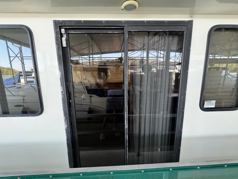 Slide: The Image of Gibson 44 1994 - 37