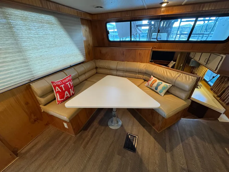 Slide: The Image of Gibson 44 1994 - 42