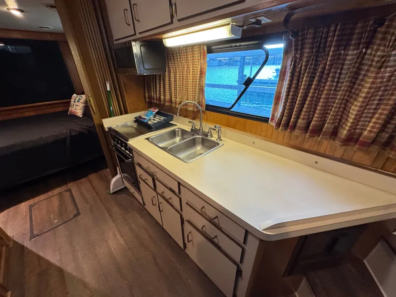 Slide: The Image of Gibson 44 1994 - 50