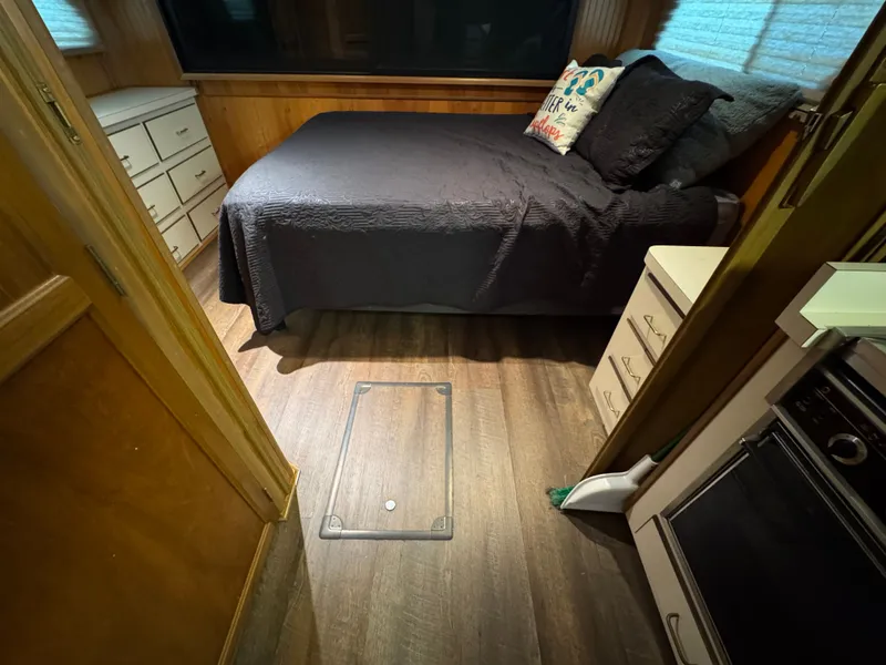 Slide: The Image of Gibson 44 1994 - 53