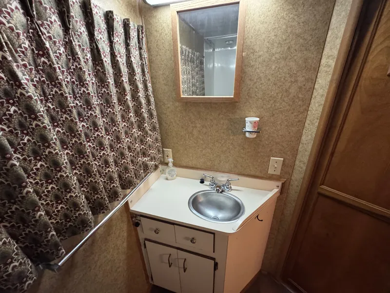 Slide: The Image of Gibson 44 1994 - 58