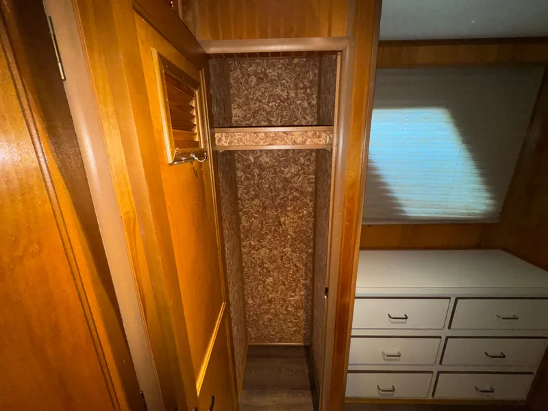 Slide: The Image of Gibson 44 1994 - 62