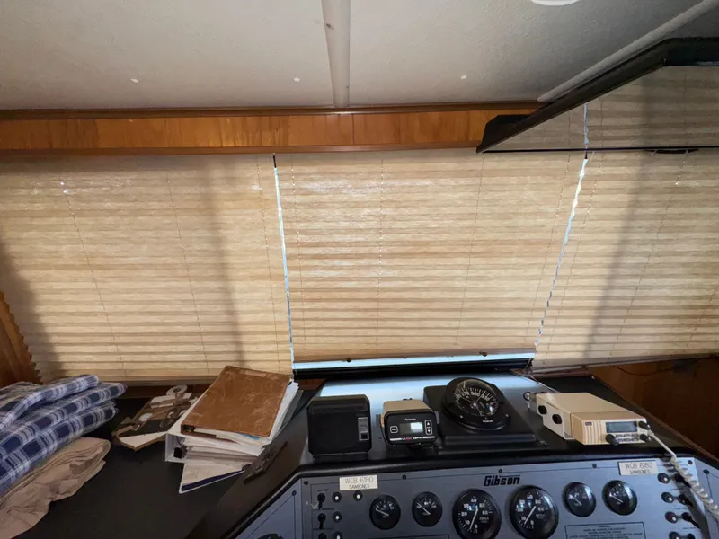 Slide: The Image of Gibson 44 1994 - 69