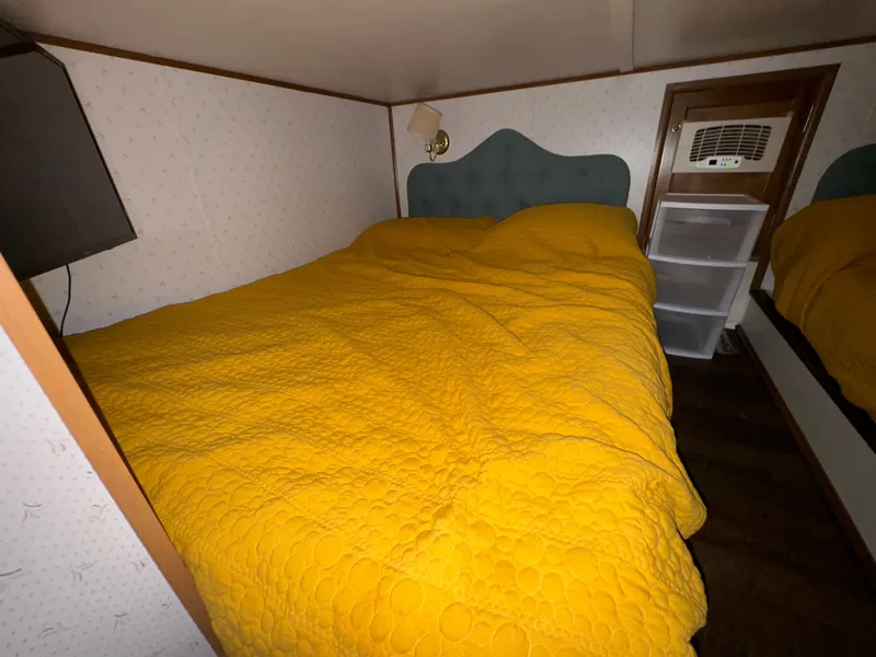 Slide: The Image of Gibson 44 1994 - 76