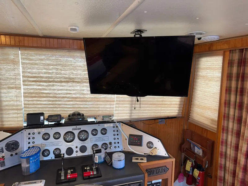 Slide: The Image of Gibson 44 1994 - 80