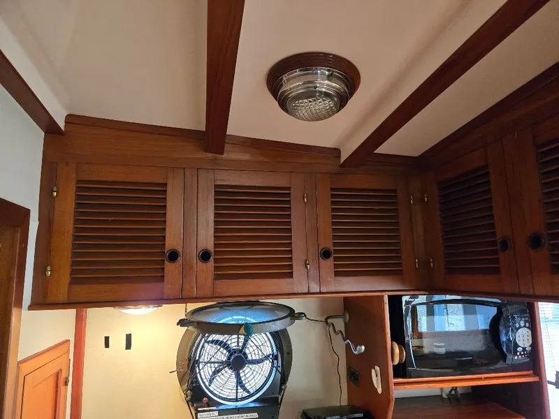 Slide: The Image of Kadey-Krogen 42 1985 - 13