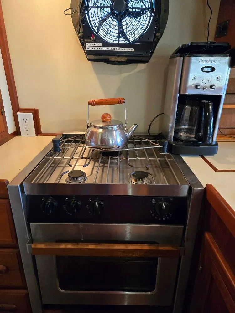 Slide: The Image of Kadey-Krogen 42 1985 - 14