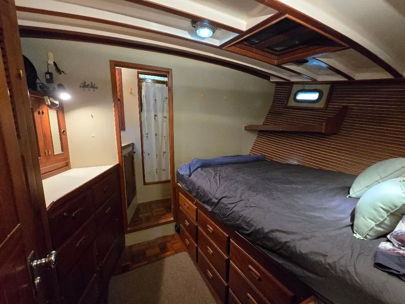 Slide: The Image of Kadey-Krogen 42 1985 - 20