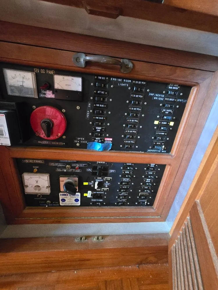 Slide: The Image of Kadey-Krogen 42 1985 - 29