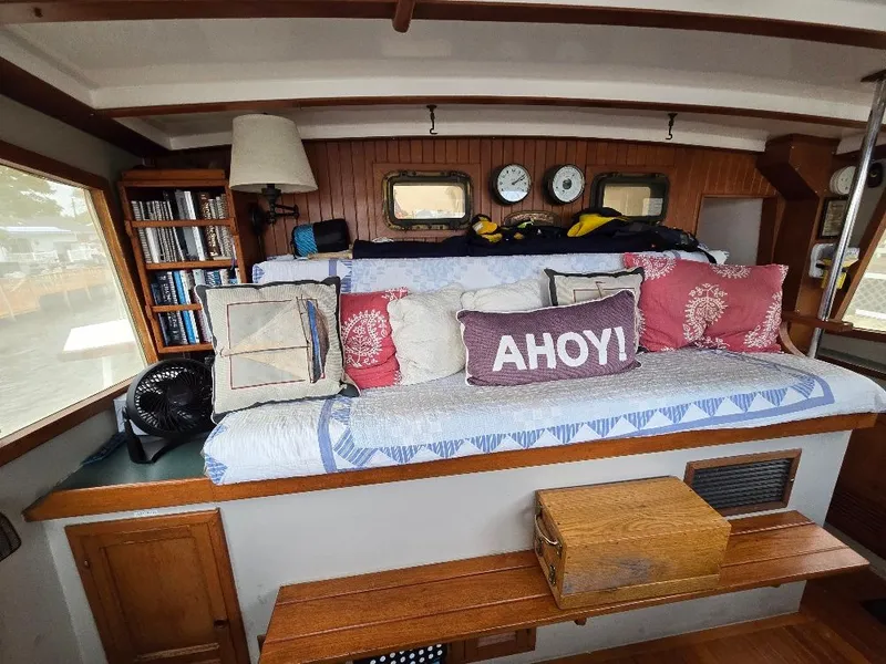 Slide: The Image of Kadey-Krogen 42 1985 - 35