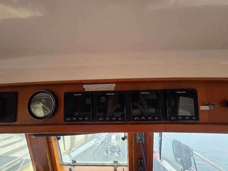 Slide: The Image of Kadey-Krogen 42 1985 - 36