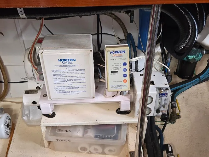 Slide: The Image of Kadey-Krogen 42 1985 - 44