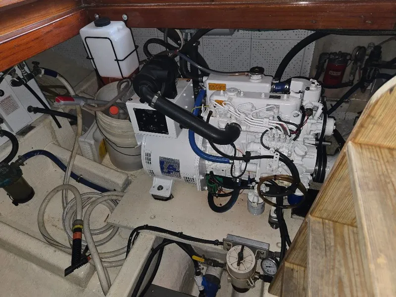 Slide: The Image of Kadey-Krogen 42 1985 - 49