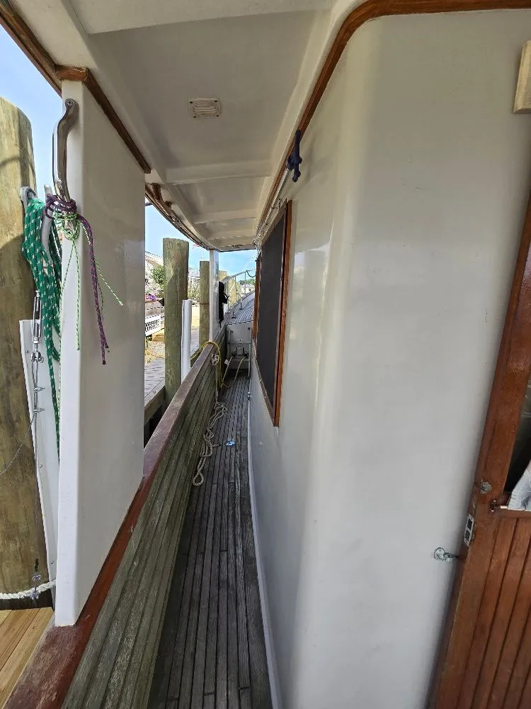 Slide: The Image of Kadey-Krogen 42 1985 - 72