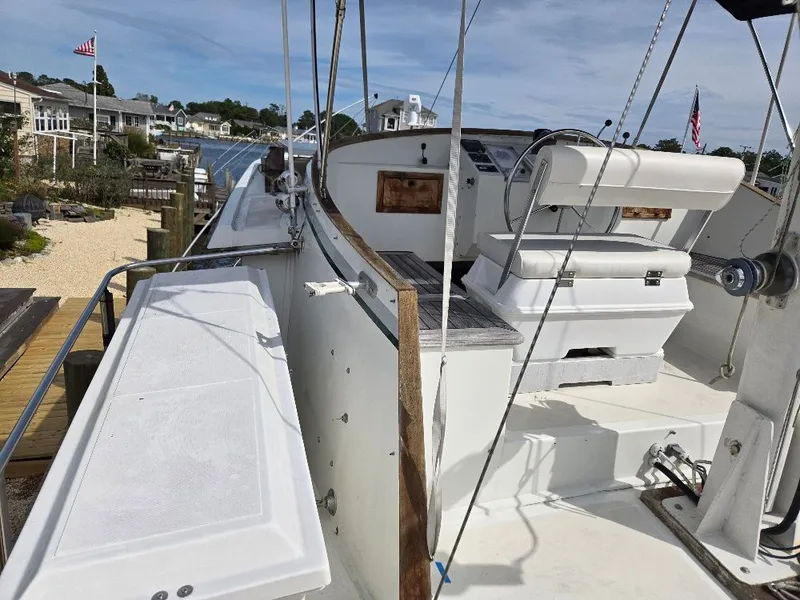 Slide: The Image of Kadey-Krogen 42 1985 - 74