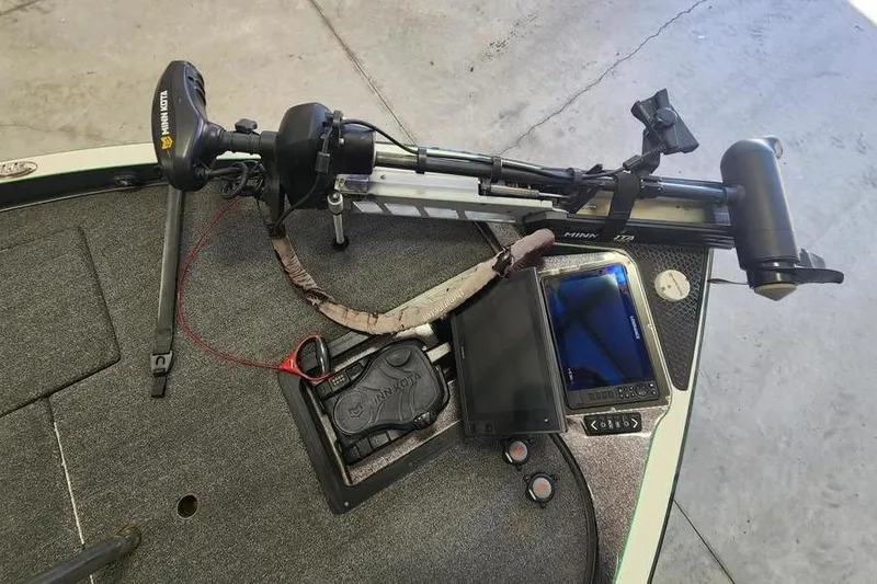 Slide: The Image of 2020 Ranger Z520L boat deck with Minn Kota trolling motor and electronic controls. - 5