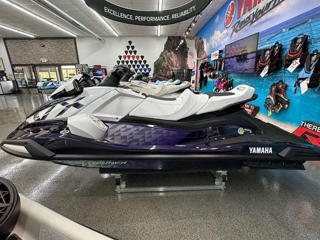 Slide: The Image of Yamaha VX Cruiser HO 2026 - 4