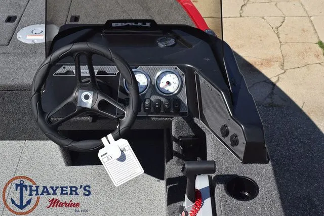 Slide: The Image of Lund 1650 Angler SS 2026 - 11