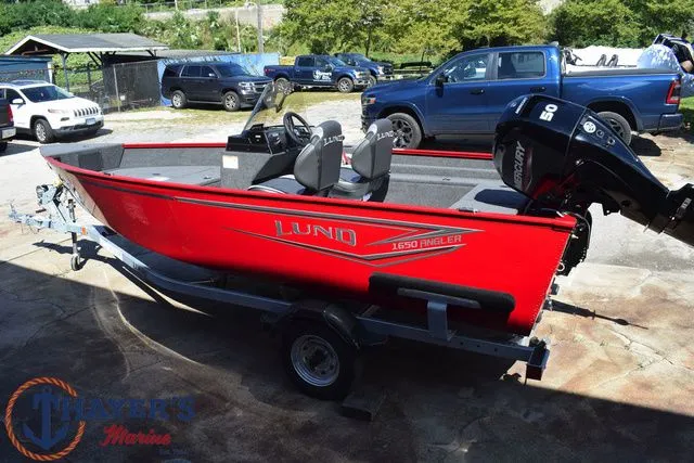 Slide: The Image of Lund 1650 Angler SS 2026 - 18