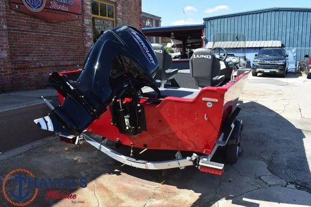 Slide: The Image of Lund 1650 Angler SS 2026 - 6