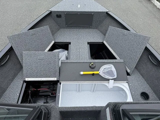 Slide: The Image of Lund 1650 Rebel SE 2026 - 14