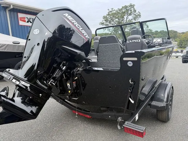 Slide: The Image of Lund 1650 Rebel SE 2026 - 8