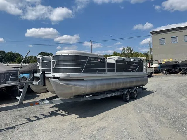 Slide: The Image of Godfrey Sweetwater 2286 SFL Tritoon - Yamaha 150 2023 - 1