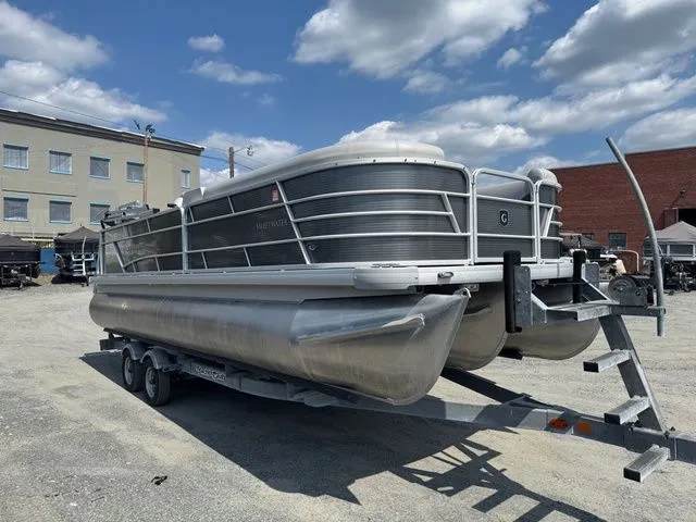 Slide: The Image of Godfrey Sweetwater 2286 SFL Tritoon - Yamaha 150 2023 - 2