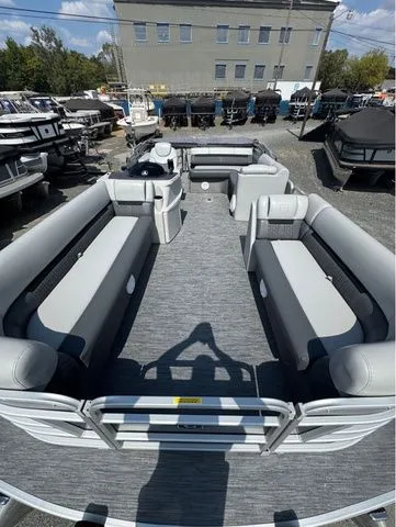 Slide: The Image of Godfrey Sweetwater 2286 SFL Tritoon - Yamaha 150 2023 - 6