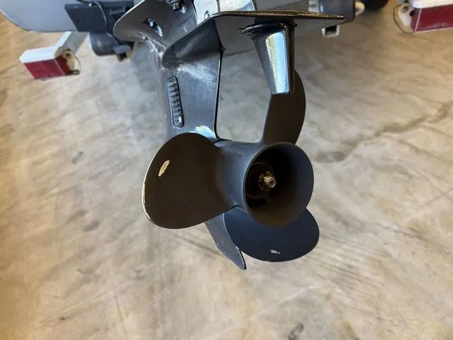 Slide: The Image of Alumacraft V14 2018 - 5