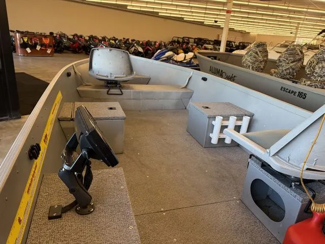 Slide: The Image of Alumacraft V14 2018 - 6