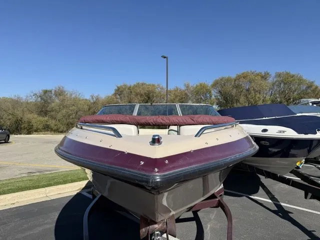 Slide: The Image of Crownline Boats 202 BR 2000 - 3