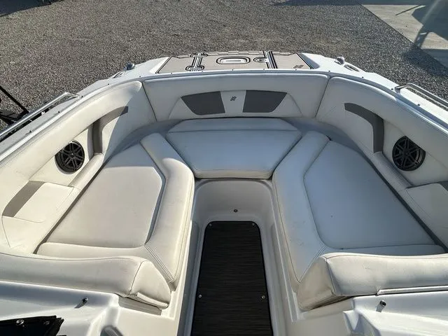 Slide: The Image of Four Winns HD3 2021 - 14