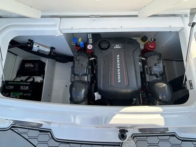 Slide: The Image of Four Winns HD3 2021 - 16