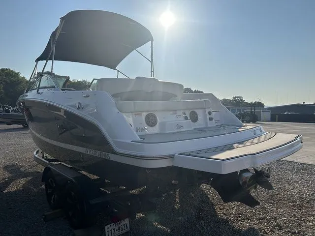 Slide: The Image of Four Winns HD3 2021 - 3