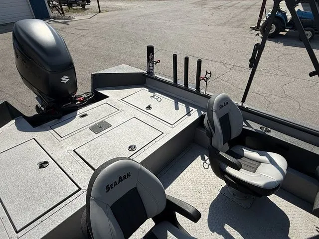 Slide: The Image of SeaArk Big Easy 2025 - 13