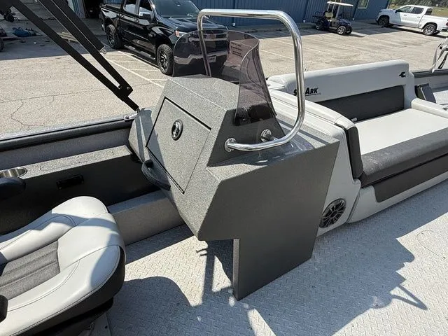 Slide: The Image of SeaArk Big Easy 2025 - 18